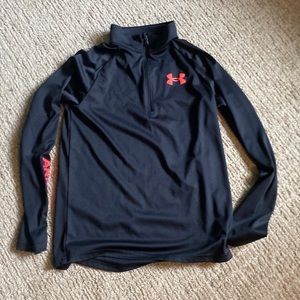 Under armor long sleeve quarter zip collared shirt